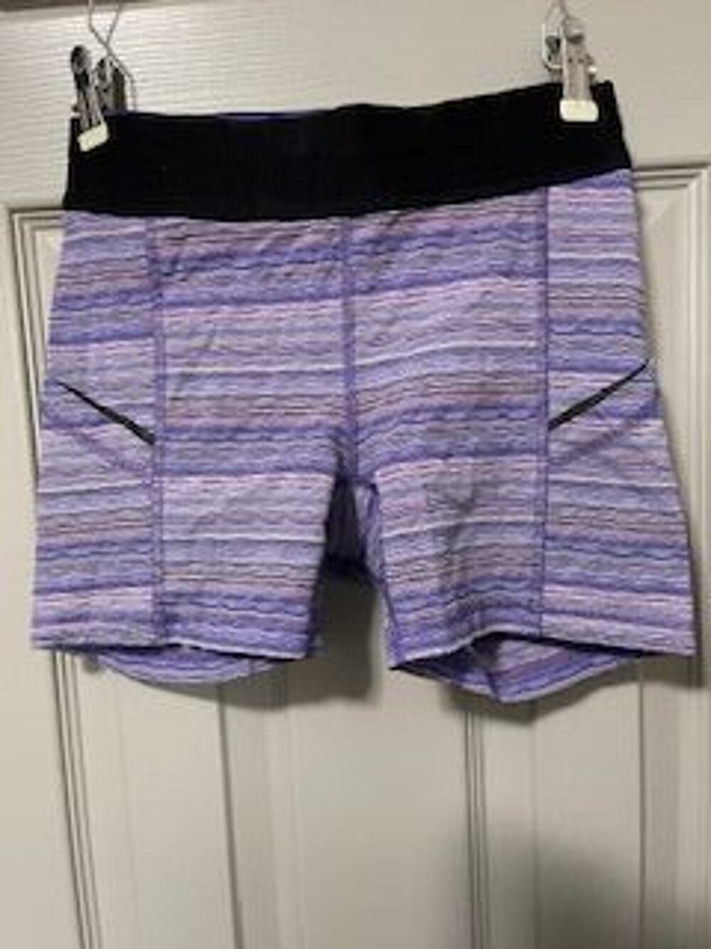 B800 PRE-LOVED Lululemon what the sport short space dye twist iris flower size 4